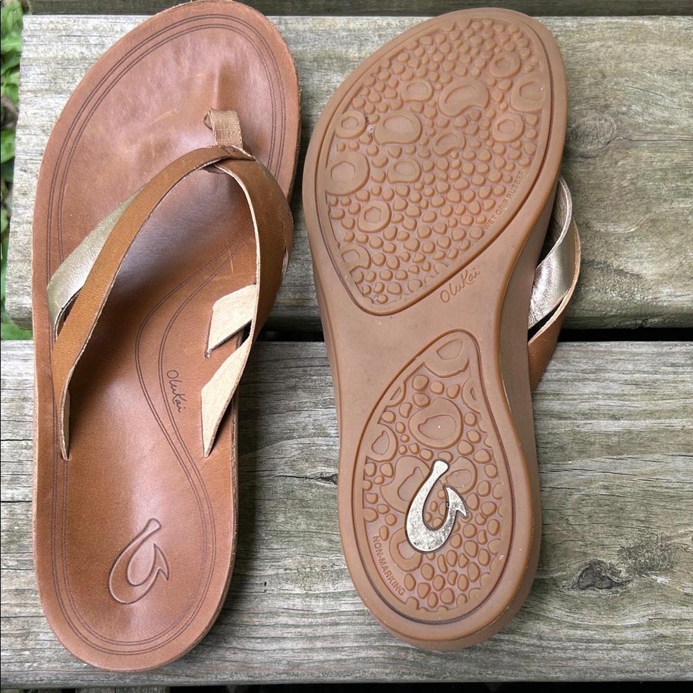 OluKai Women's Tan Leather Sandals